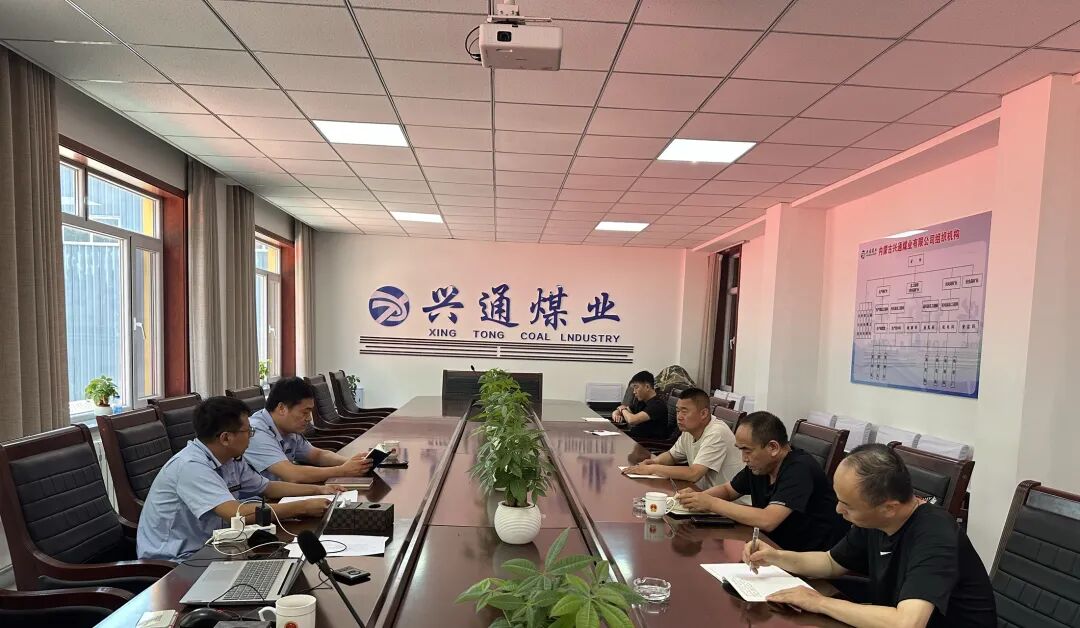 执法普法双向发力 筑牢矿山安全生产防线