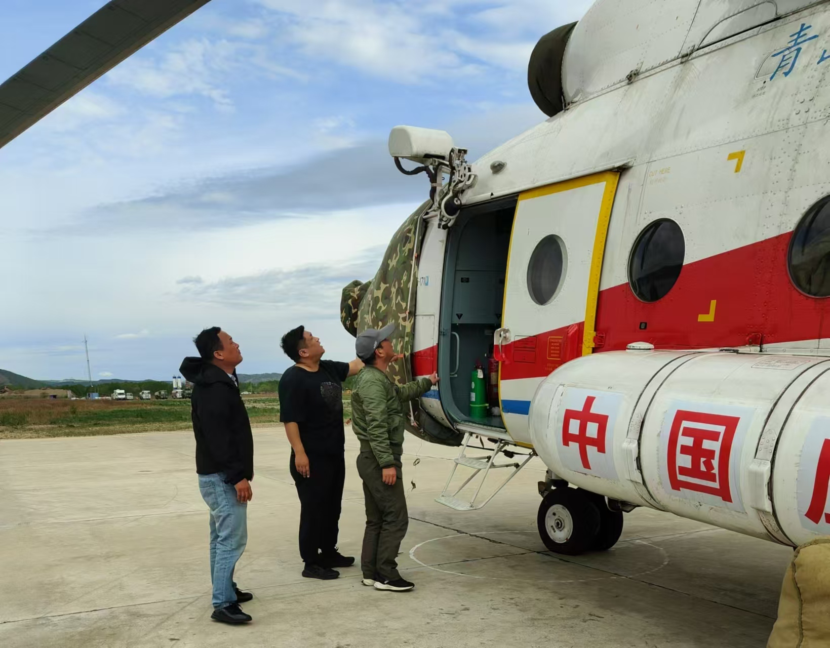 乌兰浩特航空护林站开展飞行安全工作学习